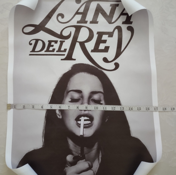 Lana Del Rey smoking canvas poster 17 x 25 - Picture 2 of 5